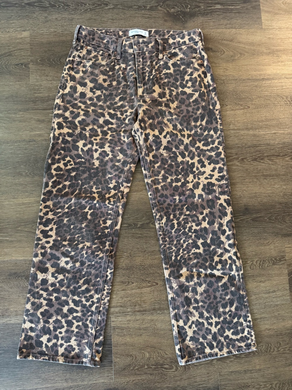 Abercrombie & Fitch Leopard-Print Low Rise Baggy - Tan & Black